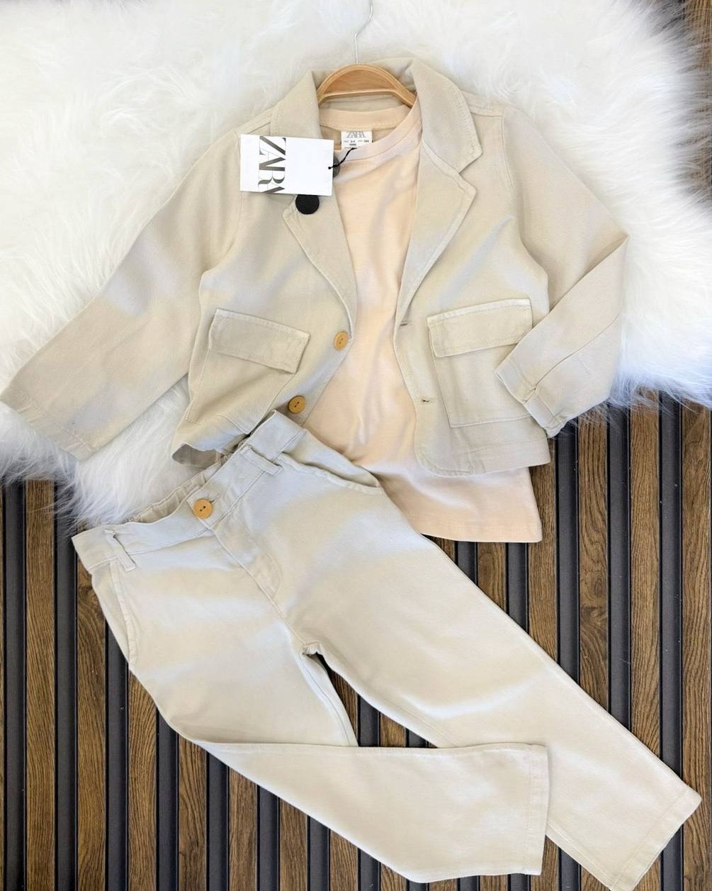 krem keten tişörtlü üçlü takım