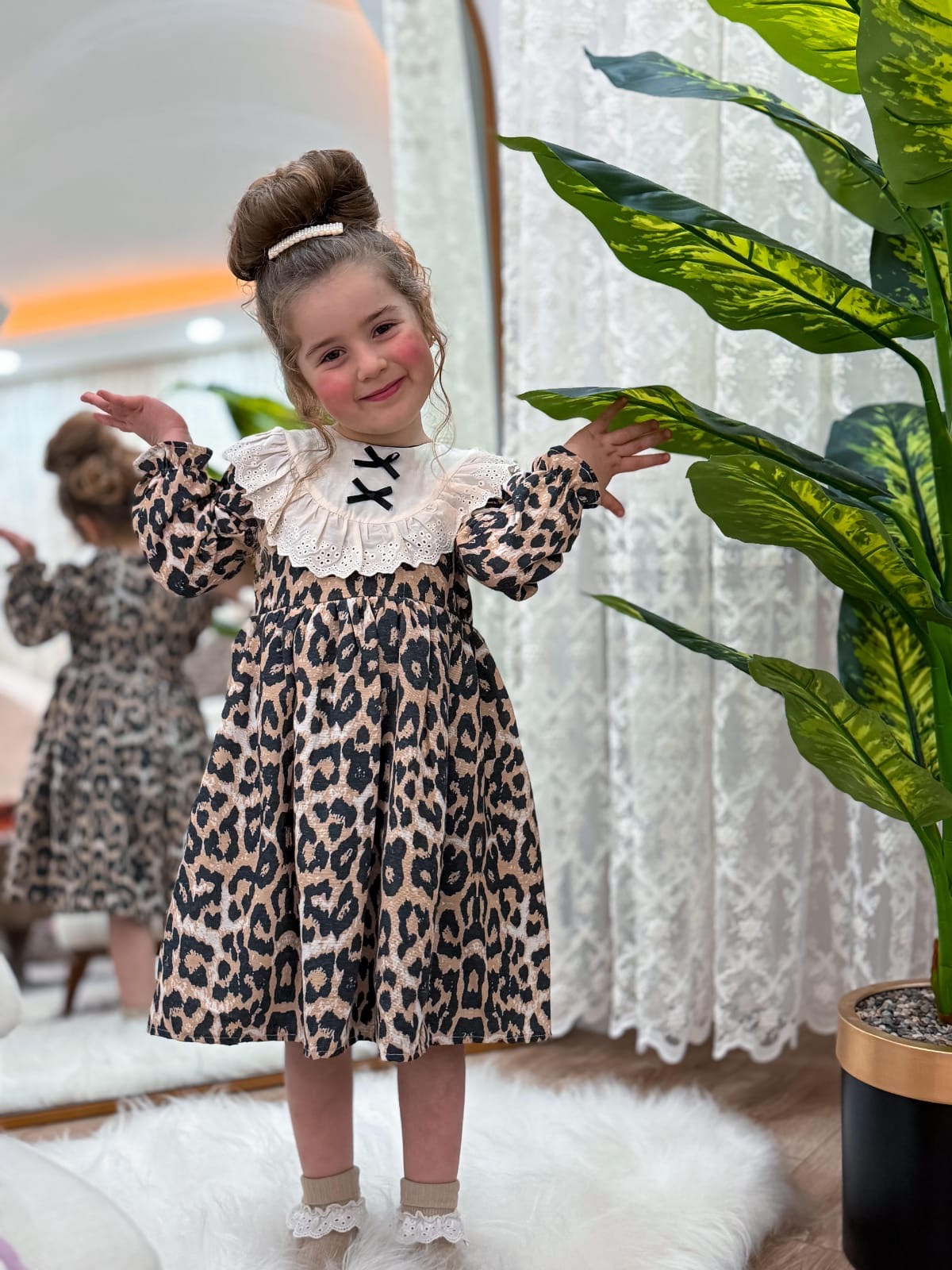 leopar fiyonk detay elbise