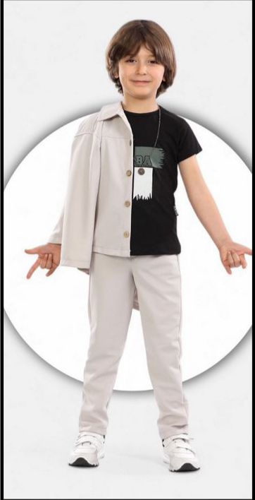 taş rengi tişörtlü üçlü takım