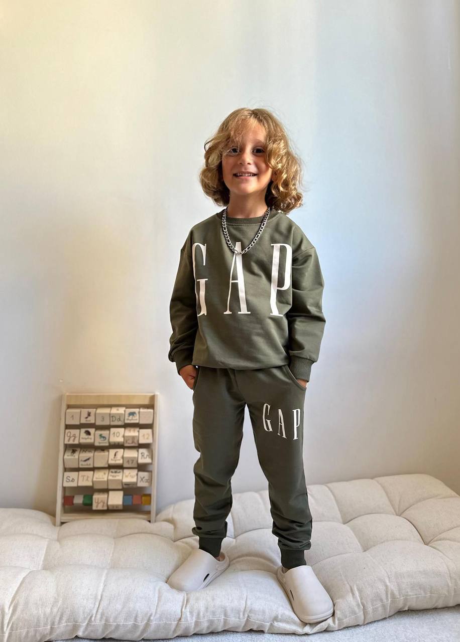 GAP şardonlu eşofman takımı