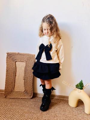 siyah, taşlı, fiyonk detaylı fırfırlı etekli takim