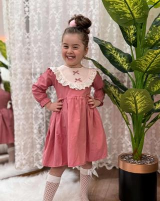 fiyonk detay pembe elbise